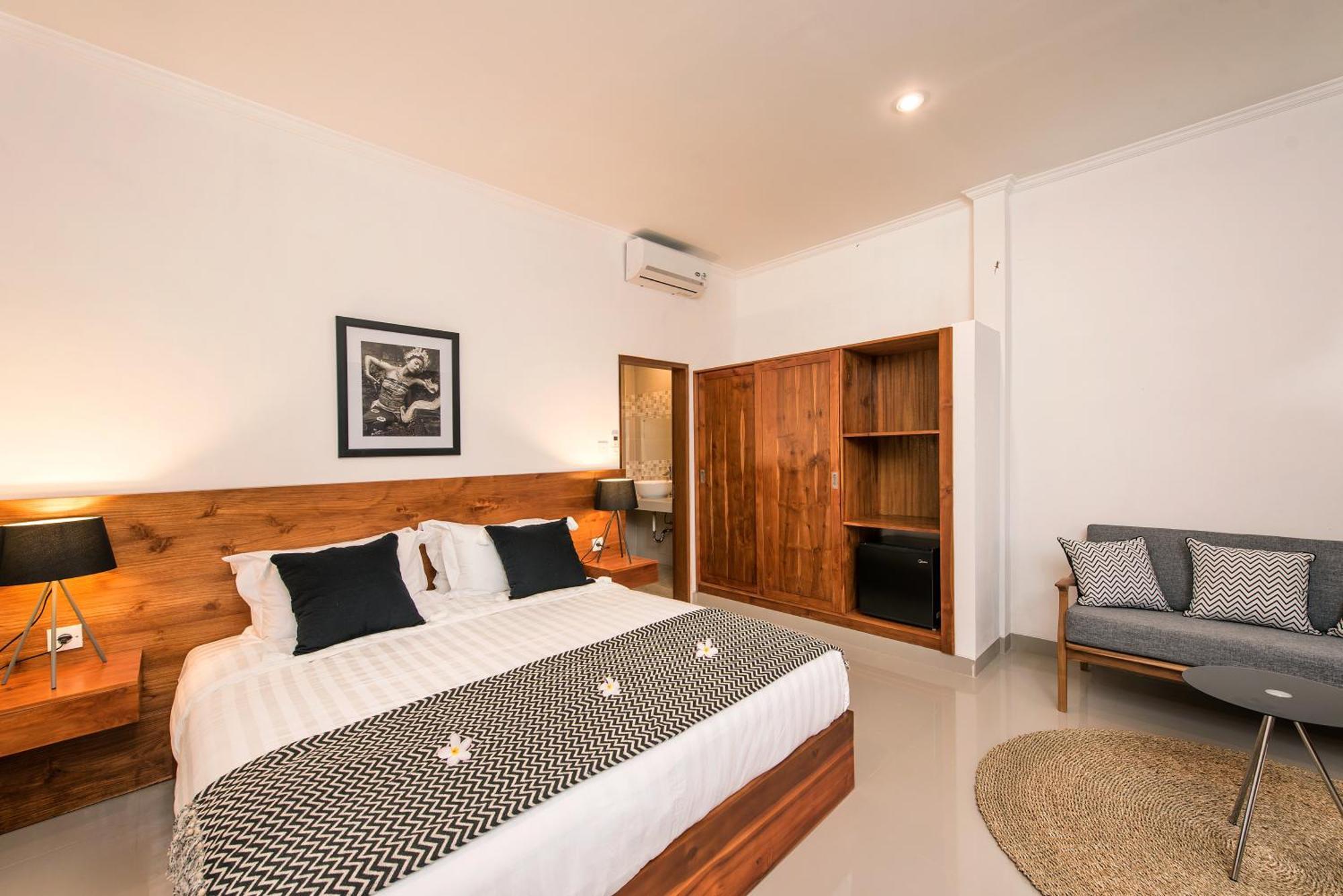 Hotel Puri Uma Ratu By Rpm Seminyak Esterno foto
